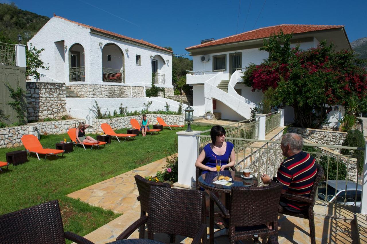 Makis Village-Apartments Agia Efimia Ngoại thất bức ảnh
