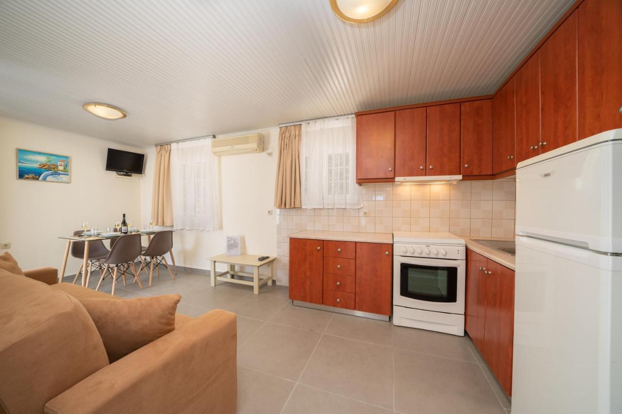 Makis Village-Apartments Agia Efimia Ngoại thất bức ảnh