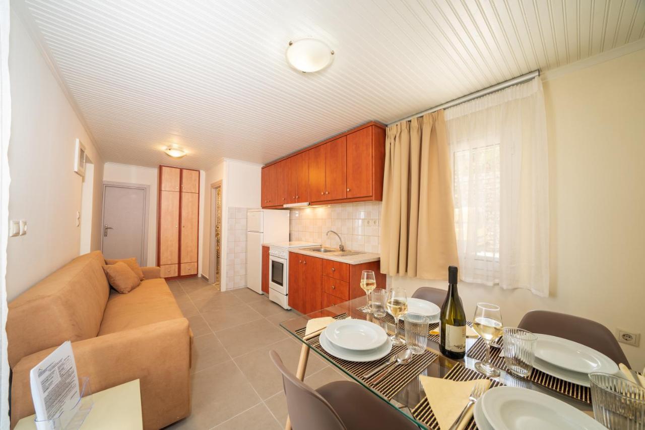 Makis Village-Apartments Agia Efimia Ngoại thất bức ảnh