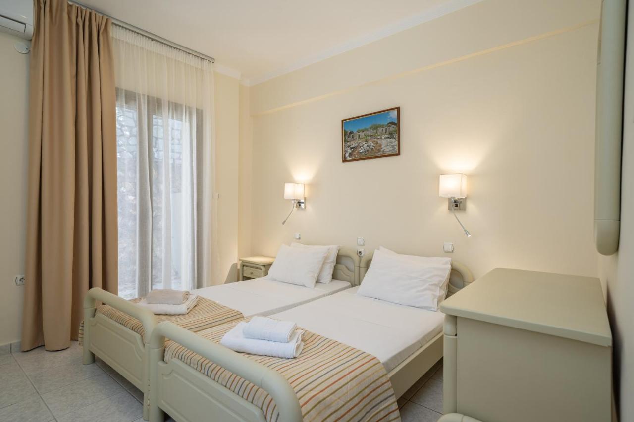 Makis Village-Apartments Agia Efimia Ngoại thất bức ảnh
