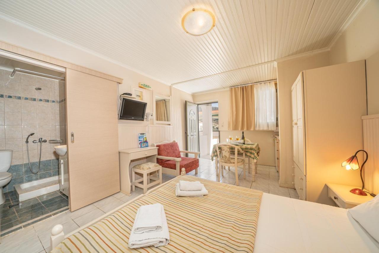 Makis Village-Apartments Agia Efimia Ngoại thất bức ảnh