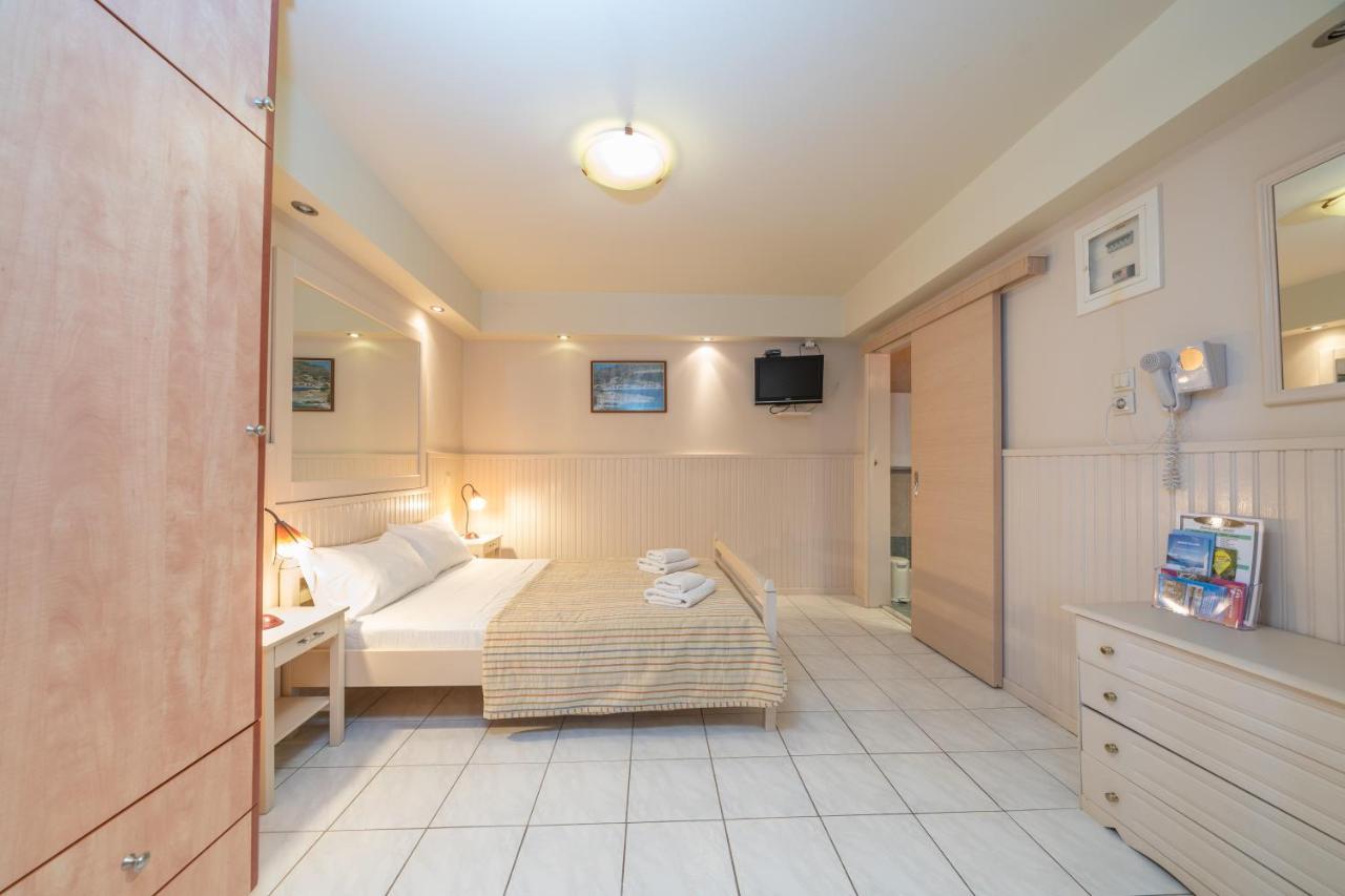 Makis Village-Apartments Agia Efimia Ngoại thất bức ảnh
