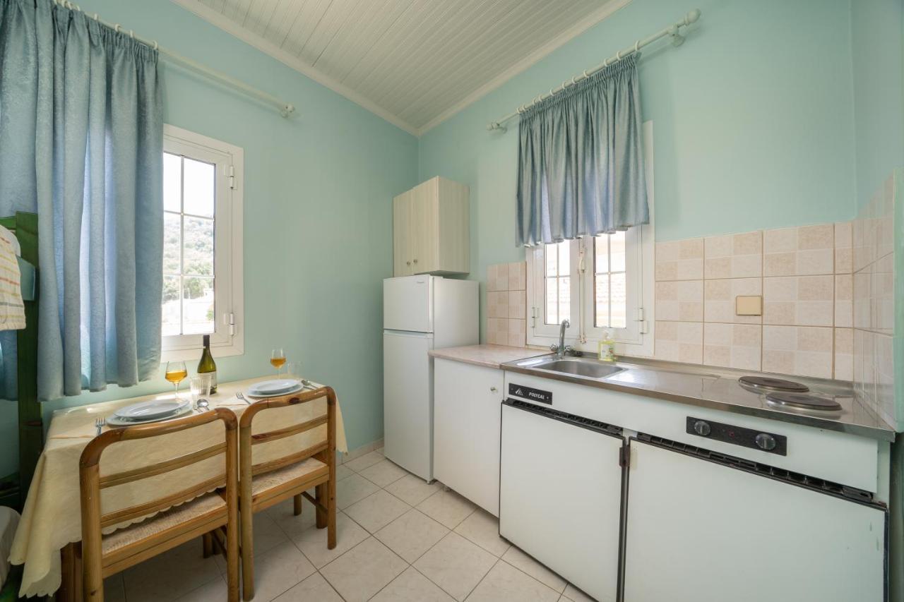 Makis Village-Apartments Agia Efimia Ngoại thất bức ảnh