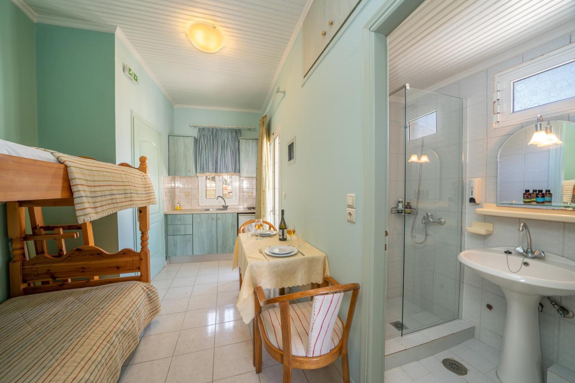 Makis Village-Apartments Agia Efimia Ngoại thất bức ảnh