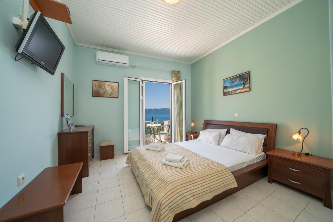 Makis Village-Apartments Agia Efimia Ngoại thất bức ảnh